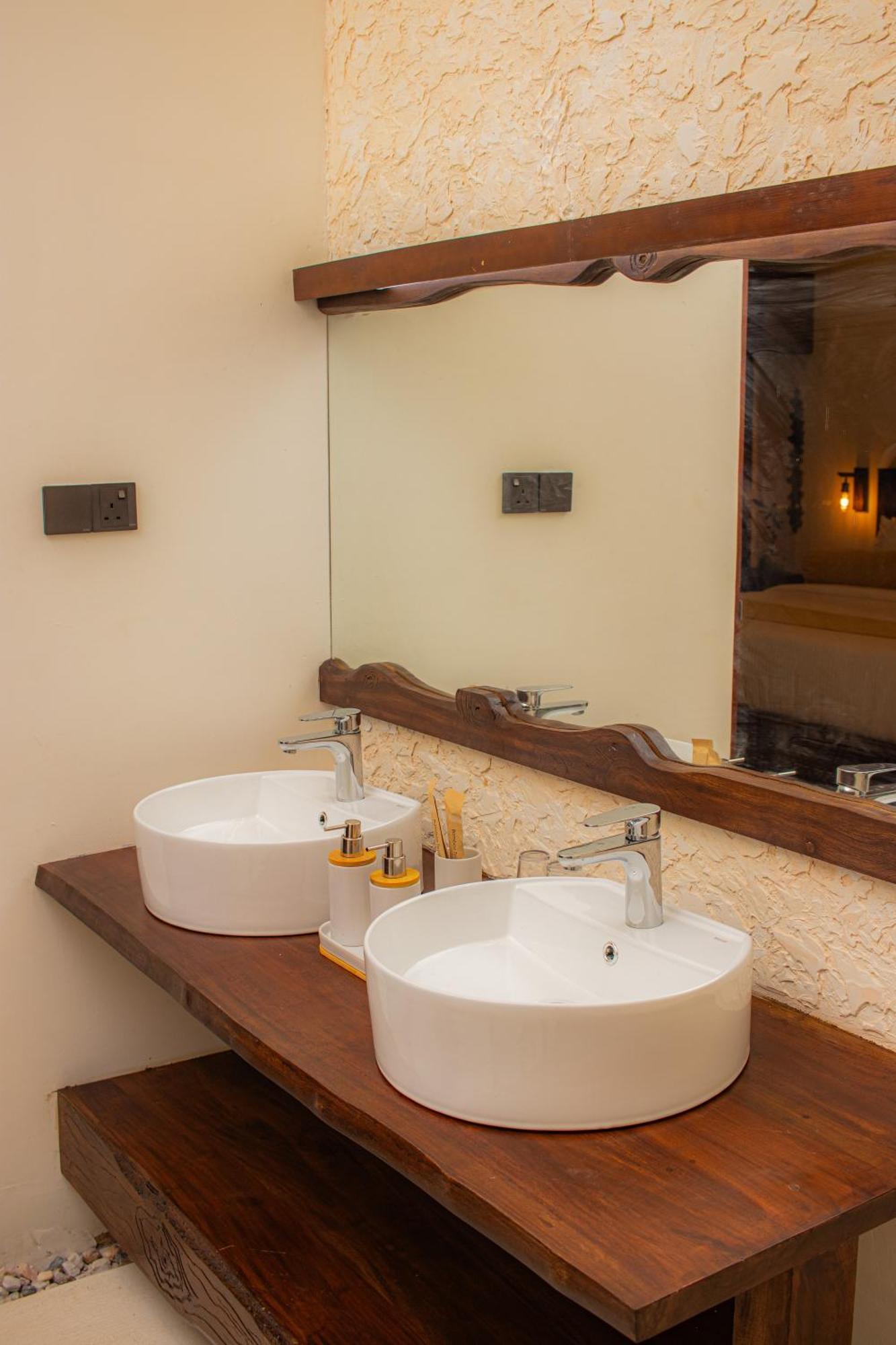 Spicepeek Boutique Hotel Cmb Airport كاتوناياكى المظهر الخارجي الصورة